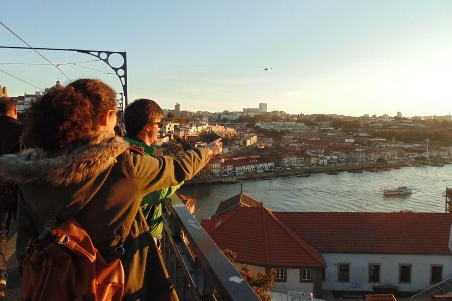 Porto: 3-Hour Downtown Walking Tour - Setting off in Porto: the Clérigos Tower meeting point