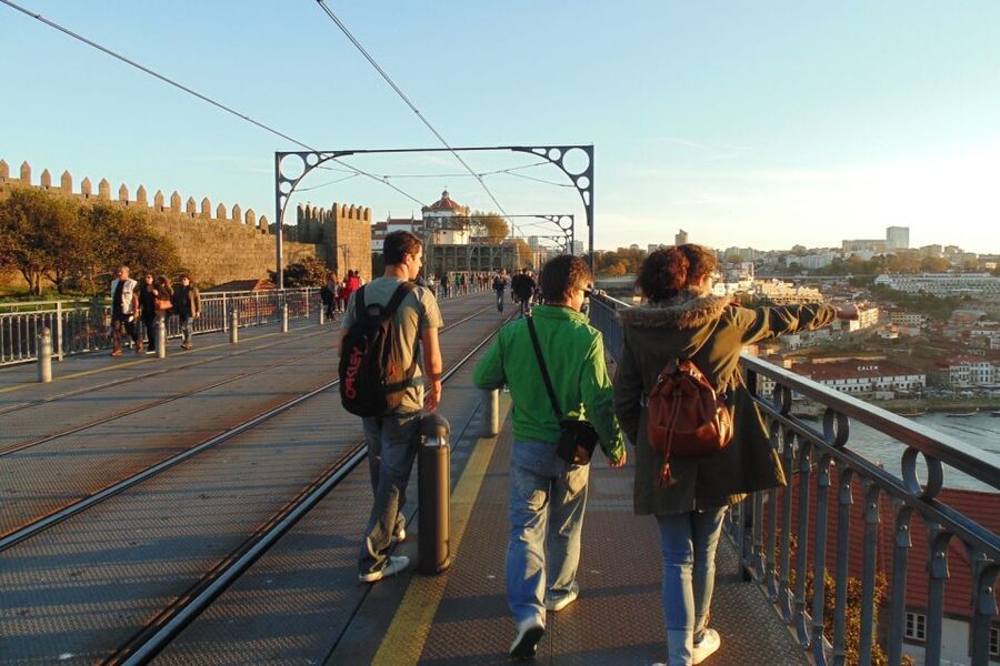 Porto: 3-Hour Downtown Walking Tour - Aliados Avenue: Porto’s living room in motion
