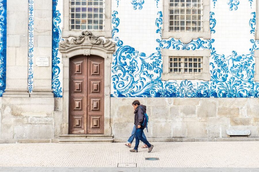 Porto: 3-Hour Guided City Highlights Walking Tour - Rua Santa Catarina: The Mid-City Stretch That Feels Like Daily Life