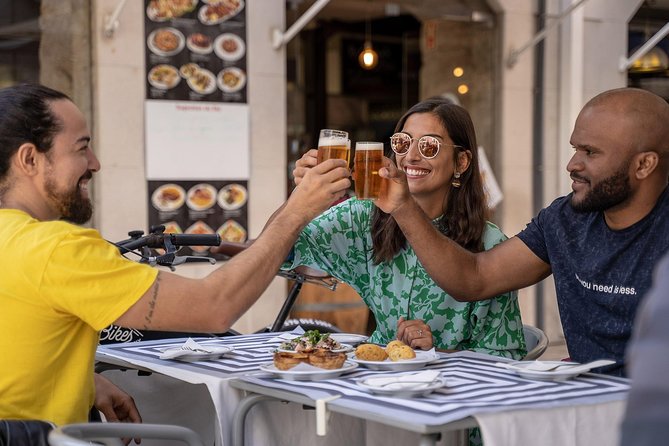 Porto: 3-Hour Old Town & Riverside Bike Tour - Guided Experience - Getting rolling at Bluedragon and fitting your bike