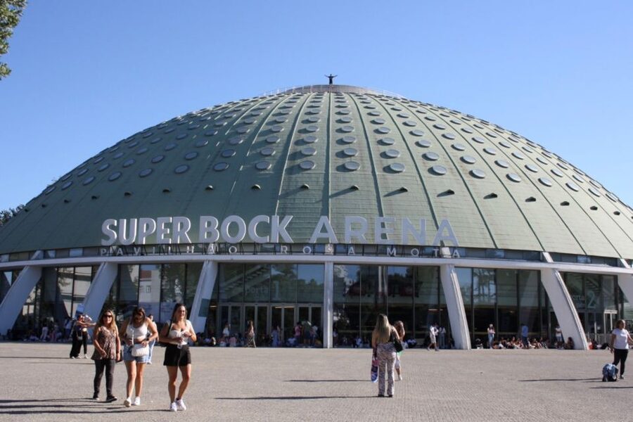 Porto 360 45 ' guided tour to Super Bock Arena - 150 steps to the dome: the real payoff is the 360º turn