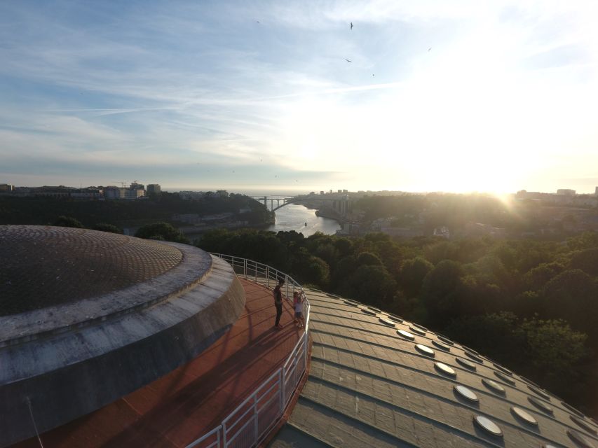 Porto 360 45 ' guided tour to Super Bock Arena - The sweet finish: wine and a small surprise after the view