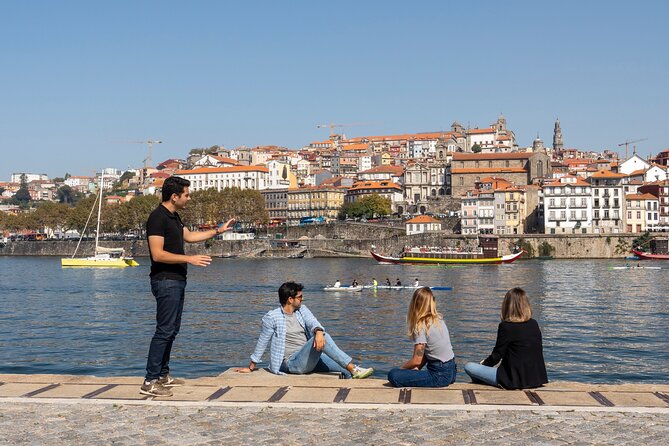 Porto 360°: Helicopter Flight, Guided Walking Tour & River Cruise - Finish at Cais da Ribeira: how to keep the momentum