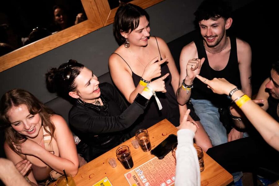 Porto: 4 Bar Pub Crawl, 7 Drinks, & Skip-the-Line Club Entry - Rua da Galeria de Paris: where the night shifts gear