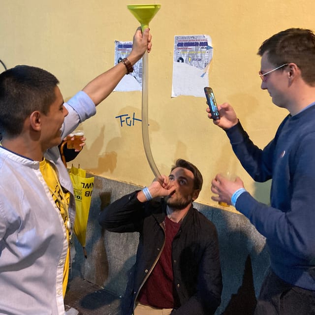 Porto: 4 Bar Pub Crawl, 7 Drinks, & Skip-the-Line Club Entry - VIP skip-the-line club entry: ending with momentum