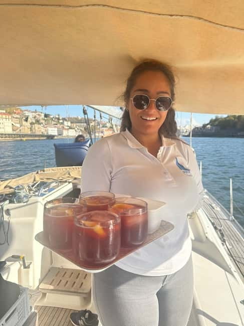 Porto 4H: Charming cruise, wine tasting, and vintage van tour - From Gaia to Afurada: getting ready for the Douro cruise