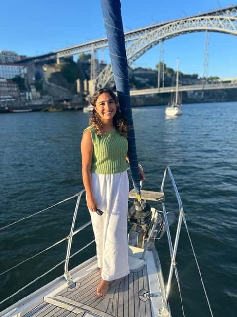 Porto 4H: Charming cruise, wine tasting, and vintage van tour - Douro River cruise (2.25 hours): bridges, colored houses, and port wine time