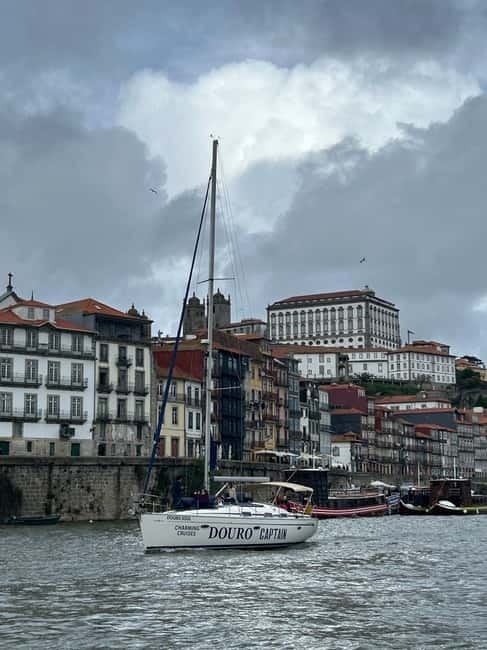 Porto 4H: Charming cruise, wine tasting, and vintage van tour - Foz do Douro and the Atlantic edge: the estuary gets its moment