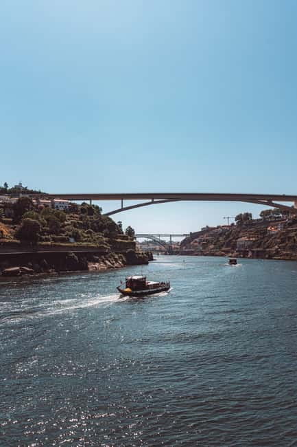 Porto: 6 Bridges Cruise on a Traditional Rabelo Boat - Douro River Views: Why this 50-minute six-bridge cruise works