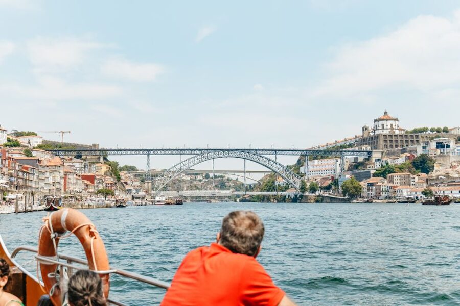 Porto: 6 Bridges Douro River Cruise - Getting There at Cais da Estiva: Avoid the Wrong Line