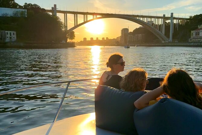 Porto: 6 Bridges Private Douro River Yacht w/ Food & Wine - Food and Wine on the Water: Charcuterie, Drinks, and Port