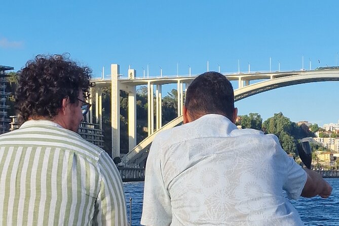 Porto: 6 bridges tour, Douro river with 4 Port Wine tasting - Comfort, photos, and the little details that change everything