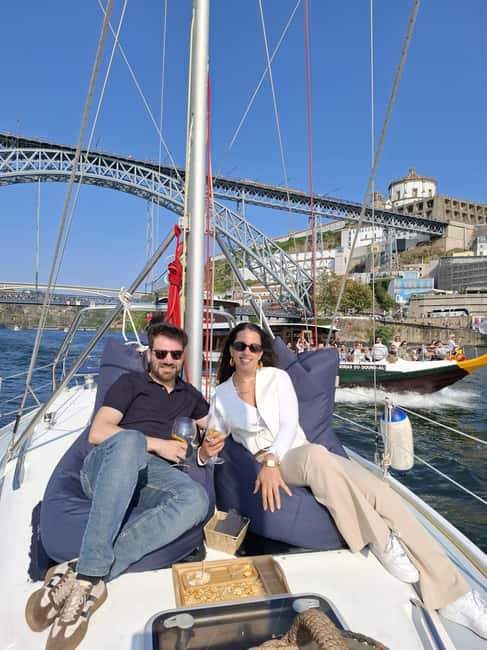 Porto, a cruise with open sails, drinks&snacks - Afurada to Arrábida Bridge: the first taste of Douro views from the water