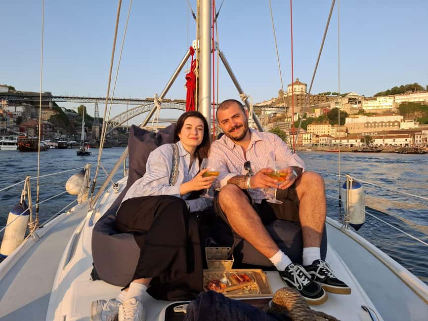 Porto, a cruise with open sails, drinks&snacks - Jardim do Morro and Dom Luís Bridge: the iconic Porto moments, but moving