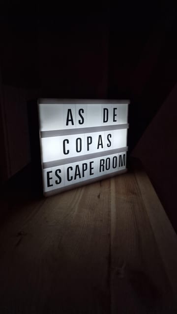 Porto: Ace of Cups Escape Room Expereince - What to Bring (and What to Skip) for a Smooth Game