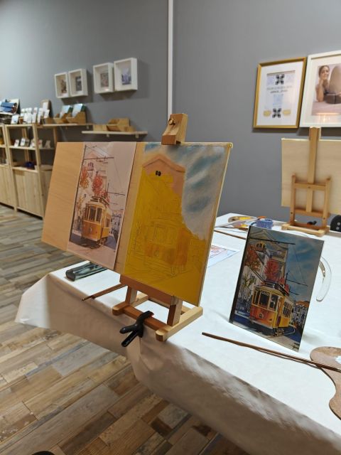 Porto: Acrylic and Oil Painting Class with a Local Artist - What Makes This Porto Painting Class Different