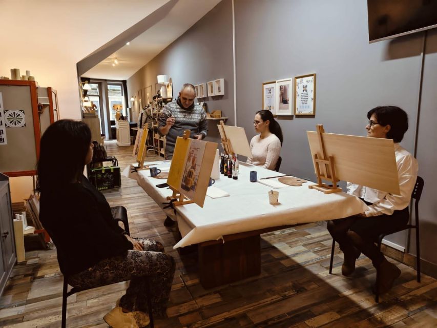 Porto: Acrylic and Oil Painting Class with a Local Artist - Painting Porto’s Urban Scenes: Light, Daily Life, and Brushstroke Intent