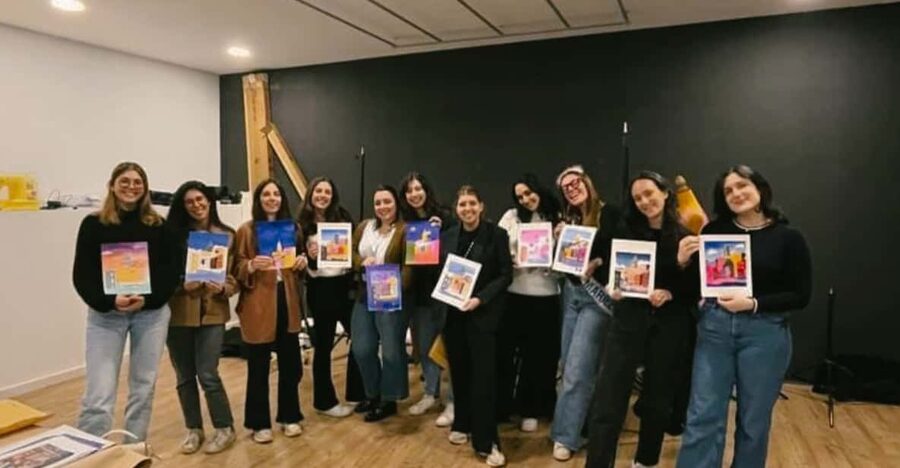 Porto: Acrylic Painting Workshop for Groups or Individual - English Instruction And What That Means For Beginners