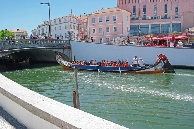 Porto: Aveiro Tour Including Moliceiro Cruise - Costa Nova striped houses and beach time: the 30-minute reality