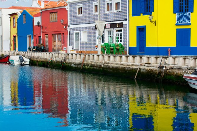 Porto: Aveiro Tour Including Moliceiro Cruise - The cathedral stop and Museo de Aveiro: where the stories get specific