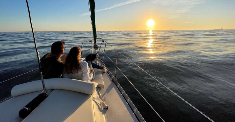 Porto: Best Exclusive Charming Sailboat Sunset - Food and drink onboard: a real tasting, not a token snack