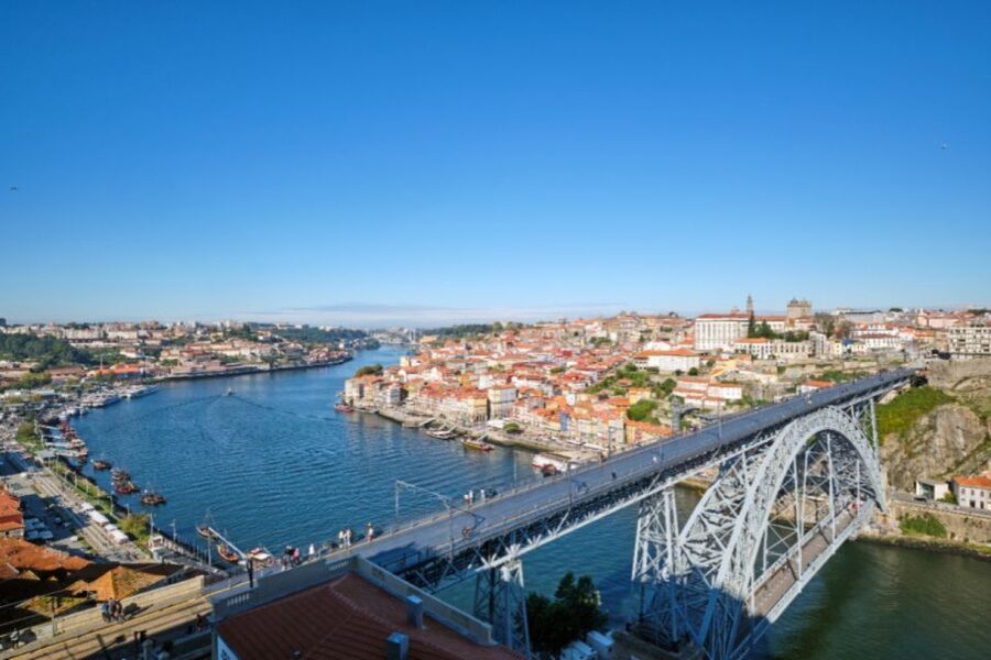 Porto: Bicycle Rental - What’s included (and how to pack like a local cyclist)