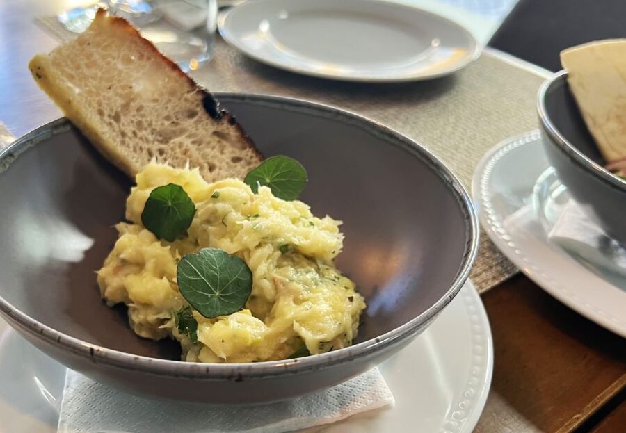 Porto: Bolhão Market Guided Food Tour - Lunch with bacalhau and Douro wine pairing