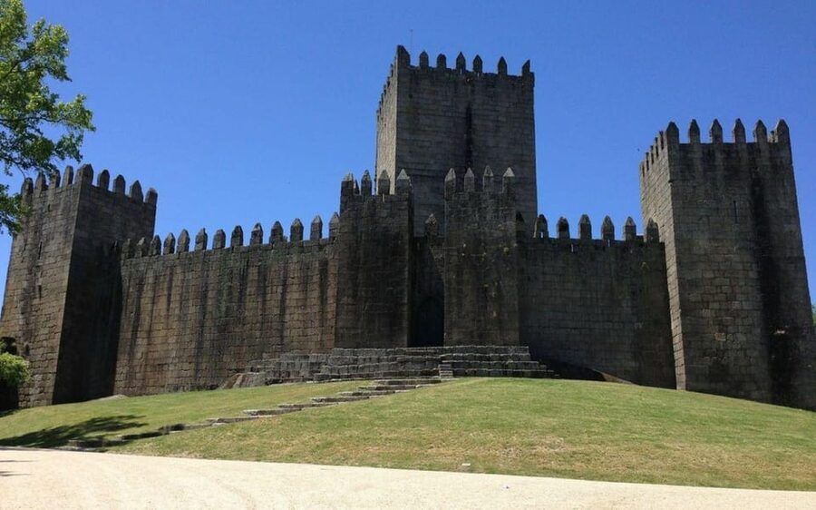 Porto: Braga and Guimarães Private Day Tour with Local - Sé de Braga and the Braga cathedral area: the formal heart of the city