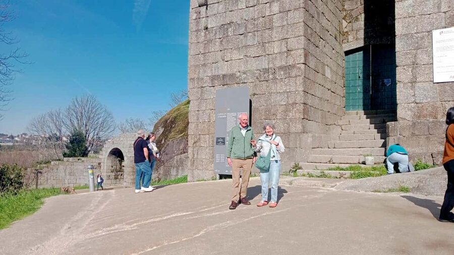 Porto:Braga & Guimarães Small-Group Full Day Tour with lunch - UNESCO Old Town Stroll: The Real Payoff in Guimarães