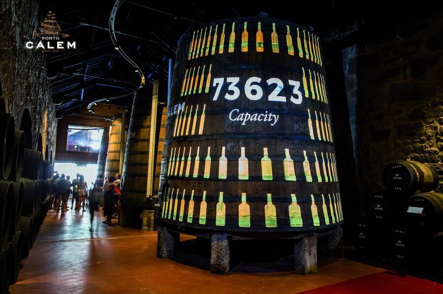 Porto: Cálem Cellar with Chocolate, Cheese, and Wine Tasting - What this Cálem Cellar visit really delivers (1 hour of “Port for grown-ups”)