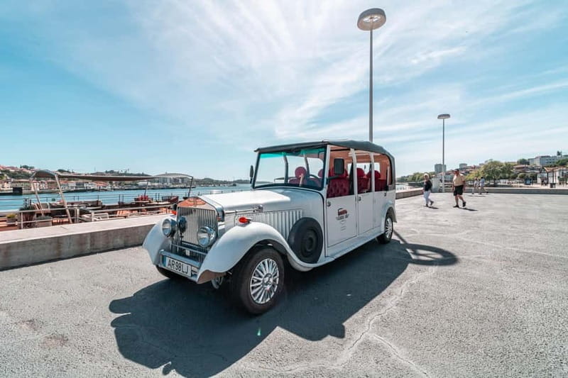 Porto: City Center Eco Car e Cruzeiro Rio Douro - Electric Classic Car Through Porto’s Central Sights