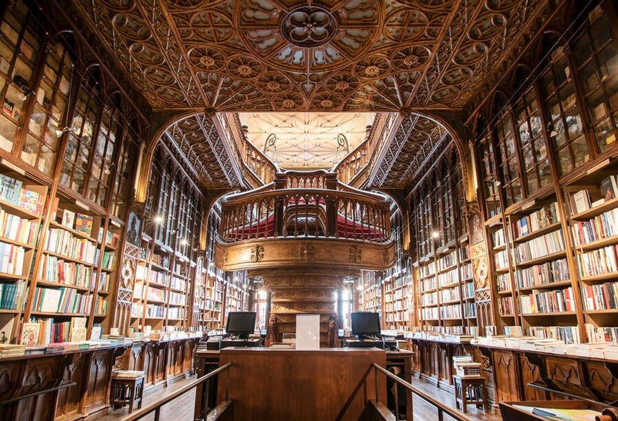 Porto: City Center Walking Tour - Palácio da Bolsa: style changes you can actually see