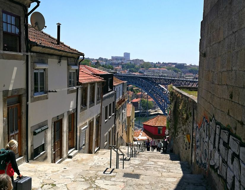 Porto: City Highlights Guided Segway Tour - Avenida dos Aliados and Clérigos Tower: big-city Porto energy