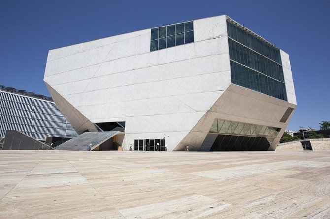 Porto City Tour Full Day with Lunch and Six Bridges Cruise - Private basis - The Historic Centre of Porto: UNESCO streets and medieval vibes