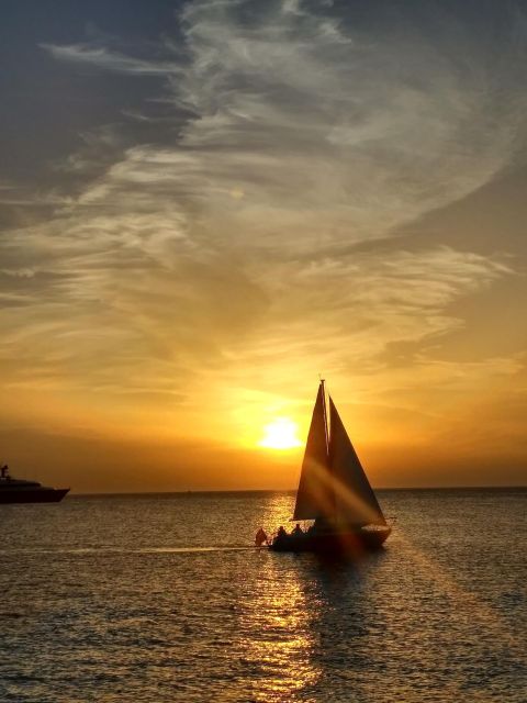 Porto: city views Porto, shared or private (Sunset Option) - Why this Porto sunset sail feels calmer than most boat trips