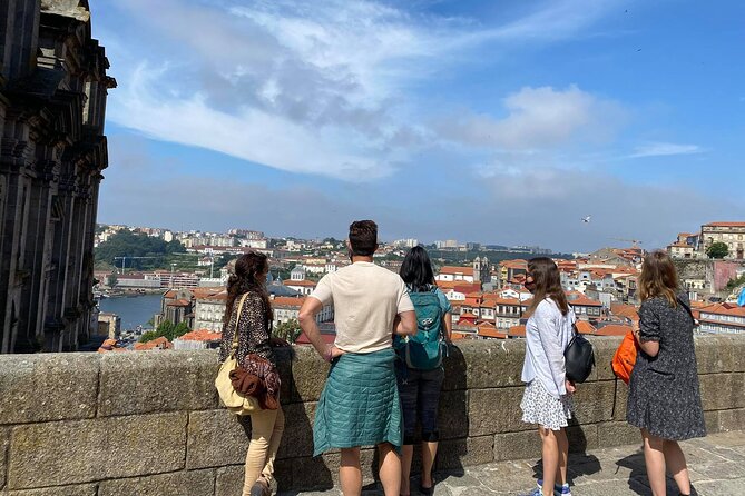 PORTO city Walking Tour - Rua das Flores: from quiet shops to street-art energy