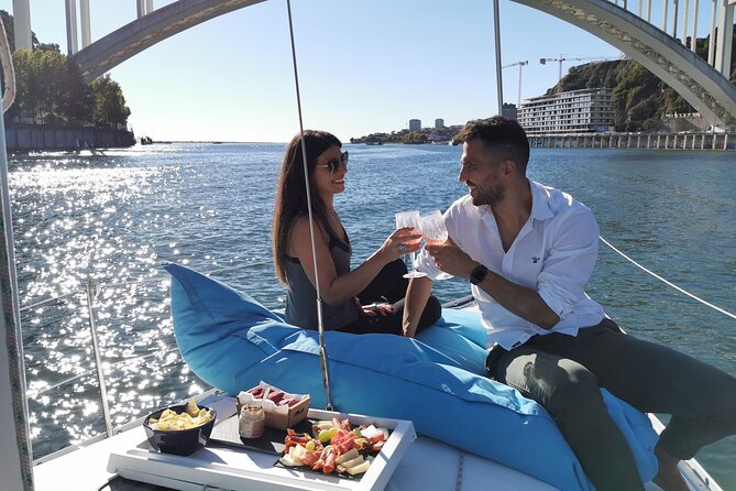 Porto: Cruzeiro privado rio douro até 8 pessoas com wine tasting - Can you go into the Atlantic? Here’s what to expect