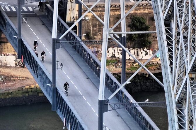 Porto Customizable Three Hour Private Tour - Dom Luís I Bridge: the steel icon and the view payoff