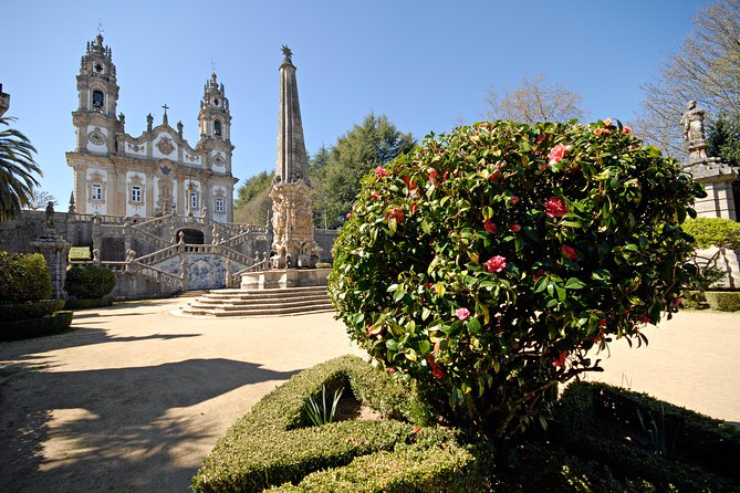 Porto: Day Trip to Douro including lunch and Rivercruise - Morning logistics: meeting at Palácio da Bolsa at 7:30