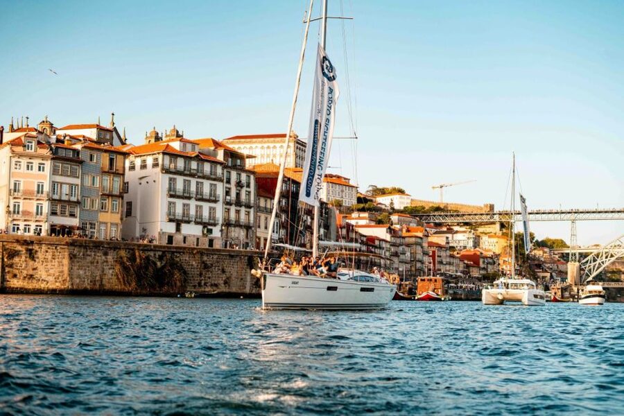 Porto: Daytime or Sunset Douro River Cruise With Port Wine - Meet at Douro Marina: find BBDouro at Pier D