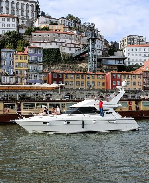 Porto:Douro River 6 Bridges tour amazing yatch, Port wine - A Private Yacht Ride Under Porto and Gaia’s Six Bridges