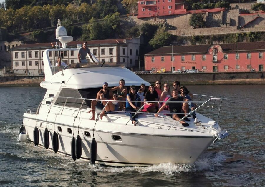Porto:Douro River 6 Bridges tour amazing yatch, Port wine - Port Wine on Board: Simple, Classy, and Actually Worth It