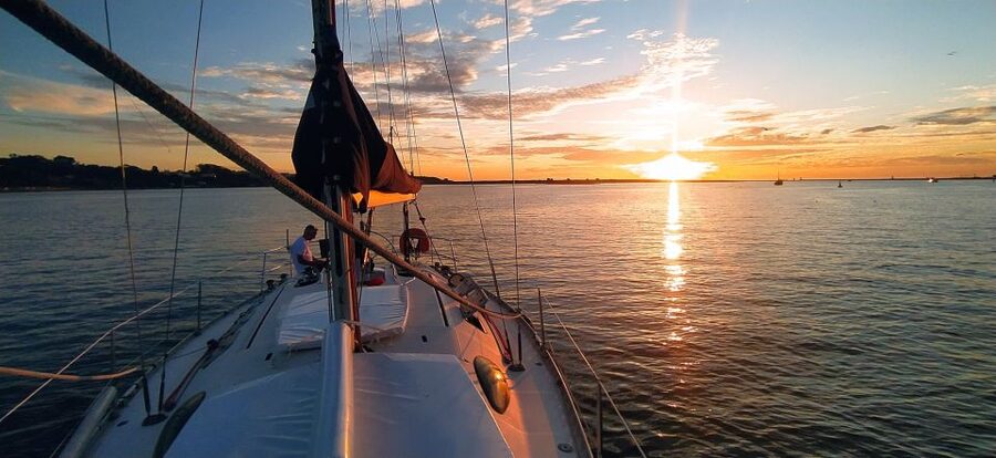 Porto Douro river boat tour or Amazing Sunset - What’s included on board: wine, delicatessen, and music