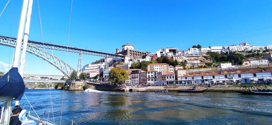 Porto Douro river boat tour or Amazing Sunset - Sunset vs daytime: choosing the look you want