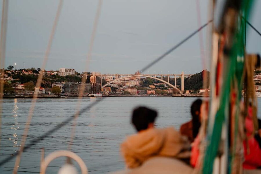 Porto: Douro River Boat Tour with Wine Tasting - From the River to Porto’s Icons: What You’ll See in Real Time