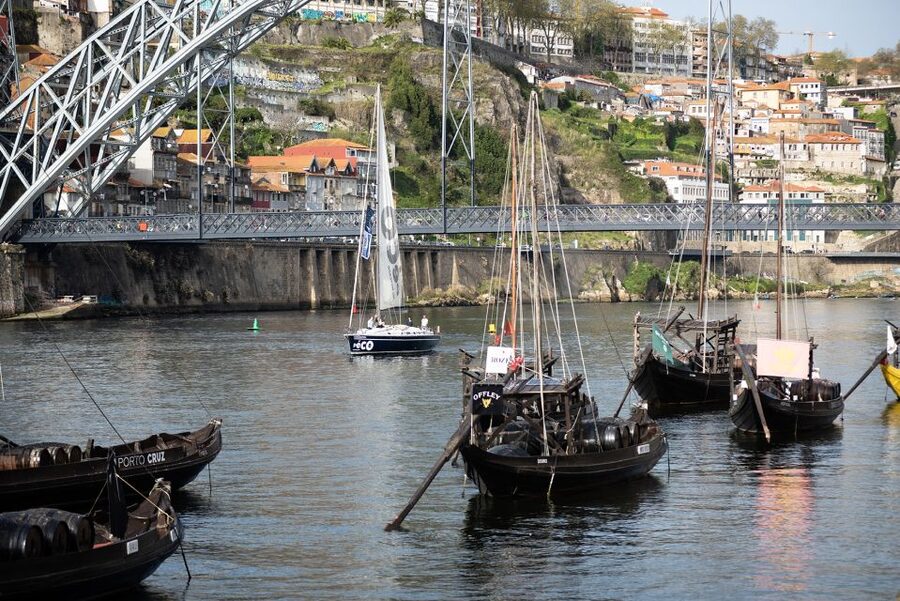 Porto: Douro River Boat Tour with Wine Tasting - The Wine Tasting Aboard: Three Bottles, Three Moods