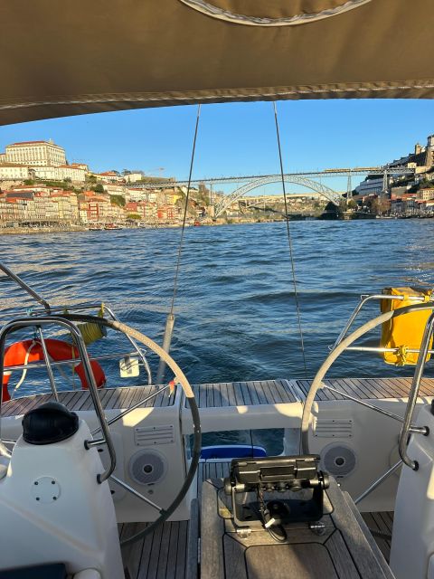 Porto: Douro river Boat tour with wine tasting (small group) - Port Wine Tasting on a City Cruise: What’s Included and Why It Matters
