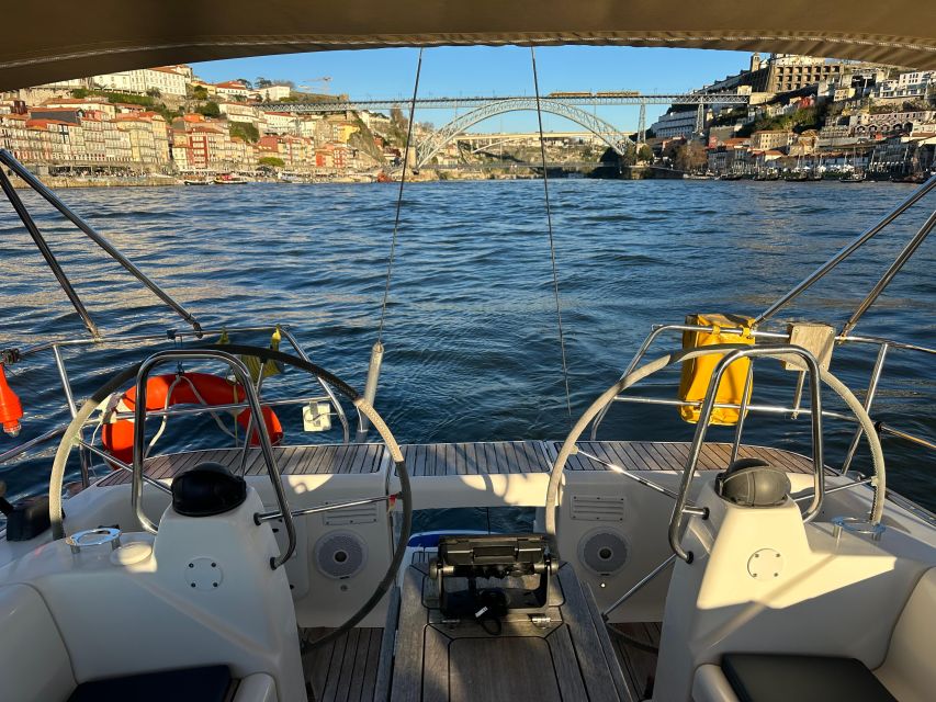 Porto: Douro river Boat tour with wine tasting (small group) - On-Board Comfort: Blankets, a Relaxed Pace, and Crew Focus