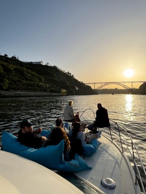 Porto: Douro River Cruise / Welcome Drink/with sunset option - Wine on the water: what’s included and how to enjoy it