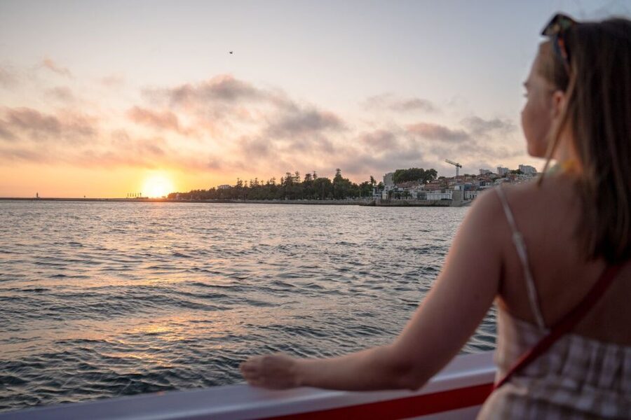 Porto: Douro River Party Boat with Sunset Option & 6 Bridges - The DJ, the Atmosphere, and the Standing-Room Reality